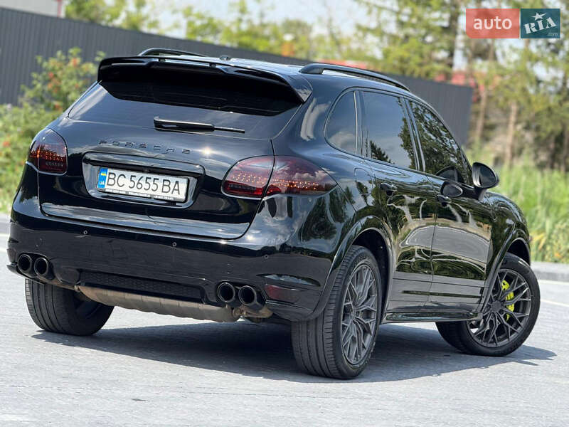 Позашляховик / Кросовер Porsche Cayenne 2013 в Самборі