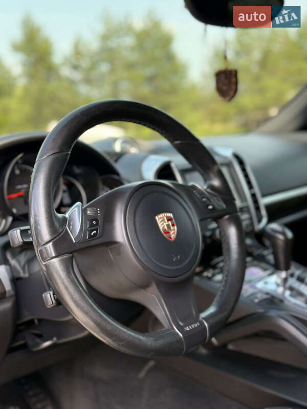 Позашляховик / Кросовер Porsche Cayenne 2013 в Самборі