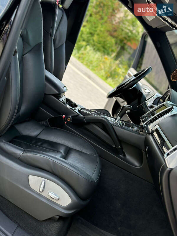 Позашляховик / Кросовер Porsche Cayenne 2013 в Самборі