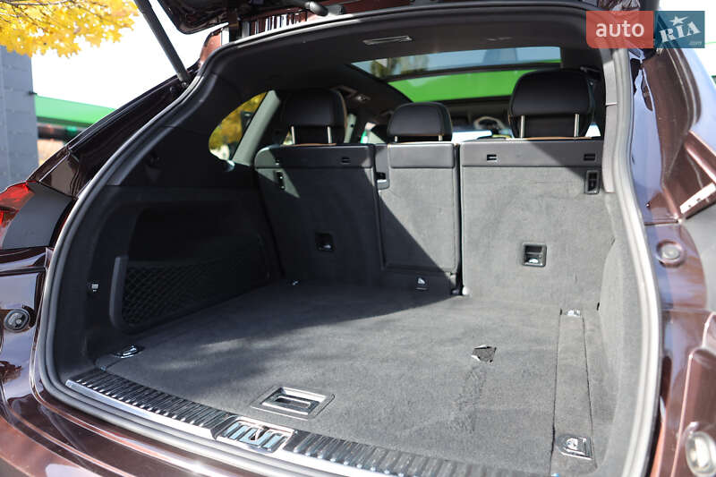 Позашляховик / Кросовер Porsche Cayenne 2015 в Києві