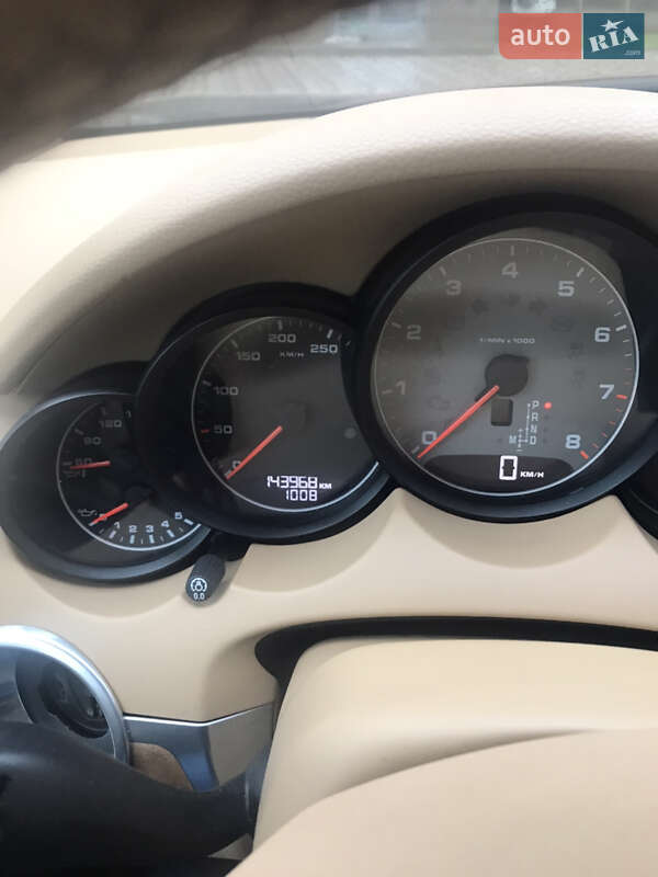 Внедорожник / Кроссовер Porsche Cayenne 2011 в Киеве