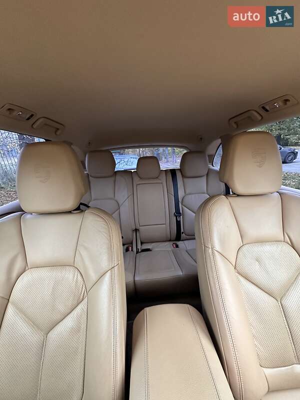 Внедорожник / Кроссовер Porsche Cayenne 2013 в Киеве