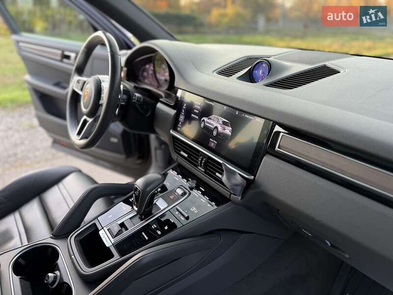 Позашляховик / Кросовер Porsche Cayenne 2018 в Дніпрі фото 27 Позашляховик / Кросовер Porsche Cayenne 2018 в Дніпрі