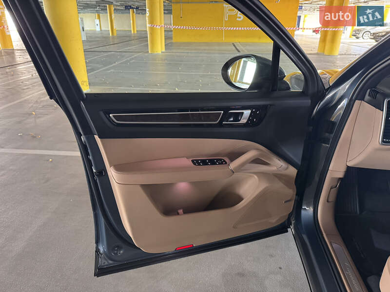 Позашляховик / Кросовер Porsche Cayenne 2018 в Києві фото 12 Позашляховик / Кросовер Porsche Cayenne 2018 в Києві
