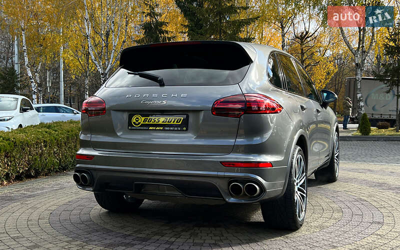 Внедорожник / Кроссовер Porsche Cayenne 2016 в Львове