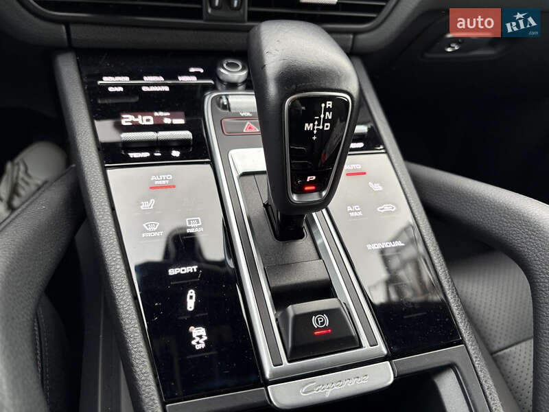 Позашляховик / Кросовер Porsche Cayenne 2018 в Києві