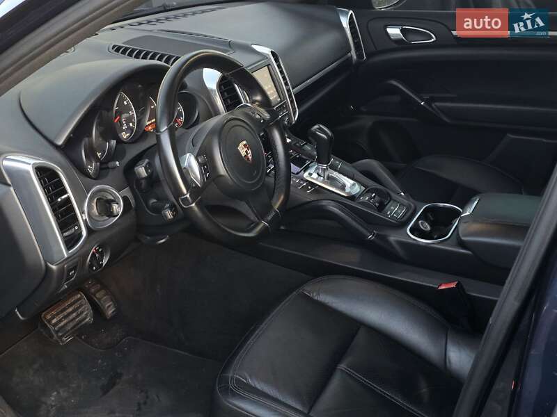 Позашляховик / Кросовер Porsche Cayenne 2011 в Тернополі