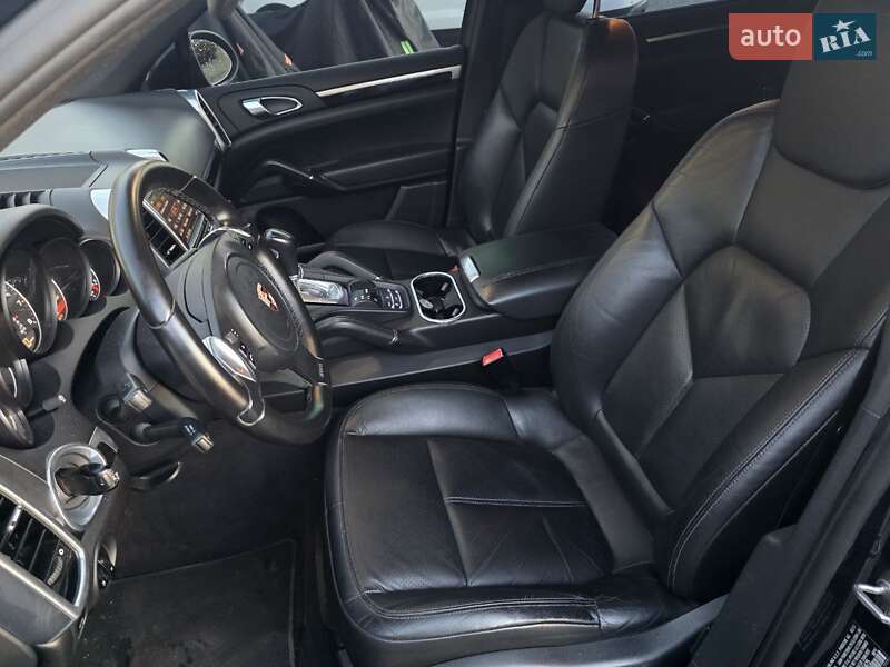 Позашляховик / Кросовер Porsche Cayenne 2011 в Тернополі