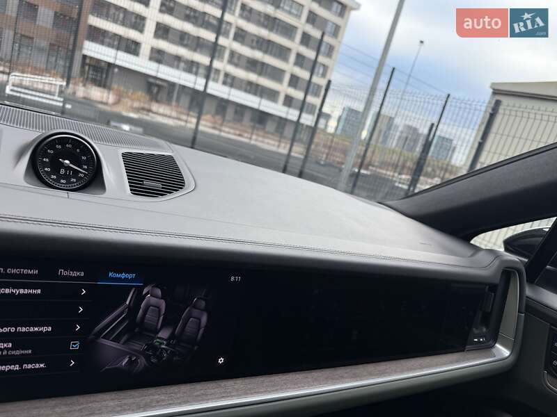 Внедорожник / Кроссовер Porsche Cayenne 2024 в Киеве