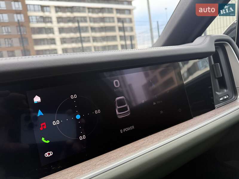 Внедорожник / Кроссовер Porsche Cayenne 2024 в Киеве