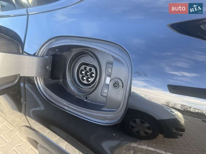 Внедорожник / Кроссовер Porsche Cayenne 2024 в Киеве