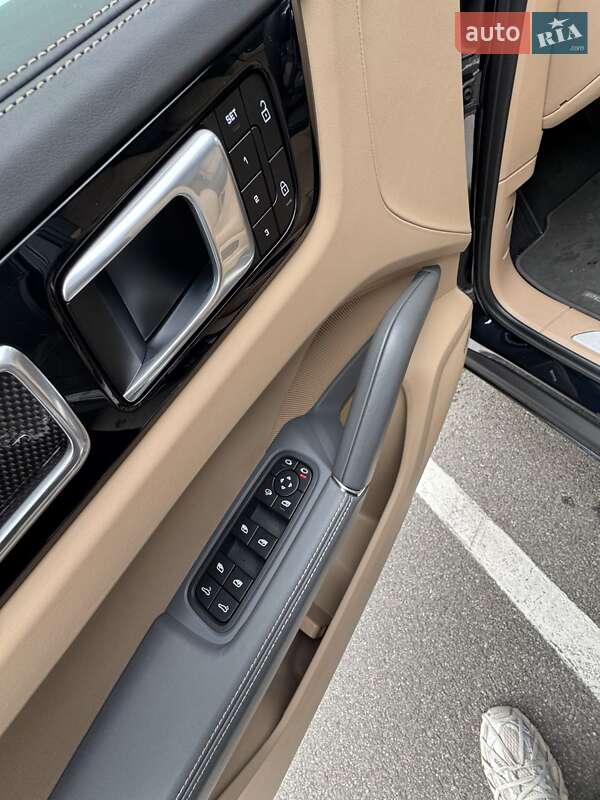 Позашляховик / Кросовер Porsche Cayenne 2021 в Києві фото 18 Позашляховик / Кросовер Porsche Cayenne 2021 в Києві