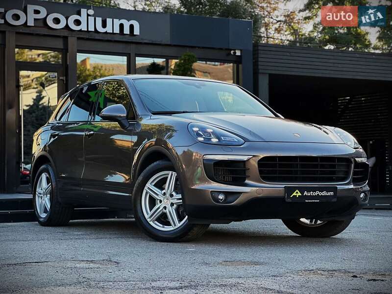 Внедорожник / Кроссовер Porsche Cayenne 2016 в Киеве фото 7 Внедорожник / Кроссовер Porsche Cayenne 2016 в Киеве