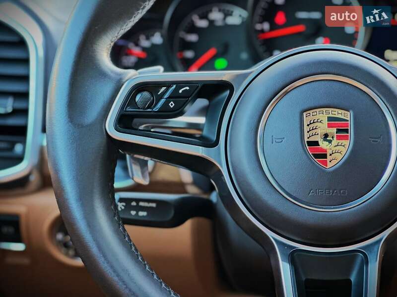 Внедорожник / Кроссовер Porsche Cayenne 2016 в Киеве фото 44 Внедорожник / Кроссовер Porsche Cayenne 2016 в Киеве