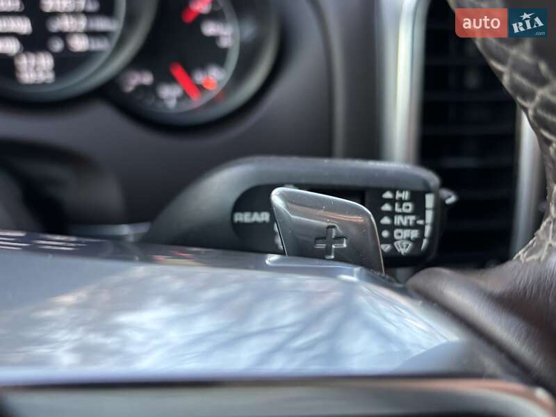 Позашляховик / Кросовер Porsche Cayenne 2015 в Києві фото 46 Позашляховик / Кросовер Porsche Cayenne 2015 в Києві