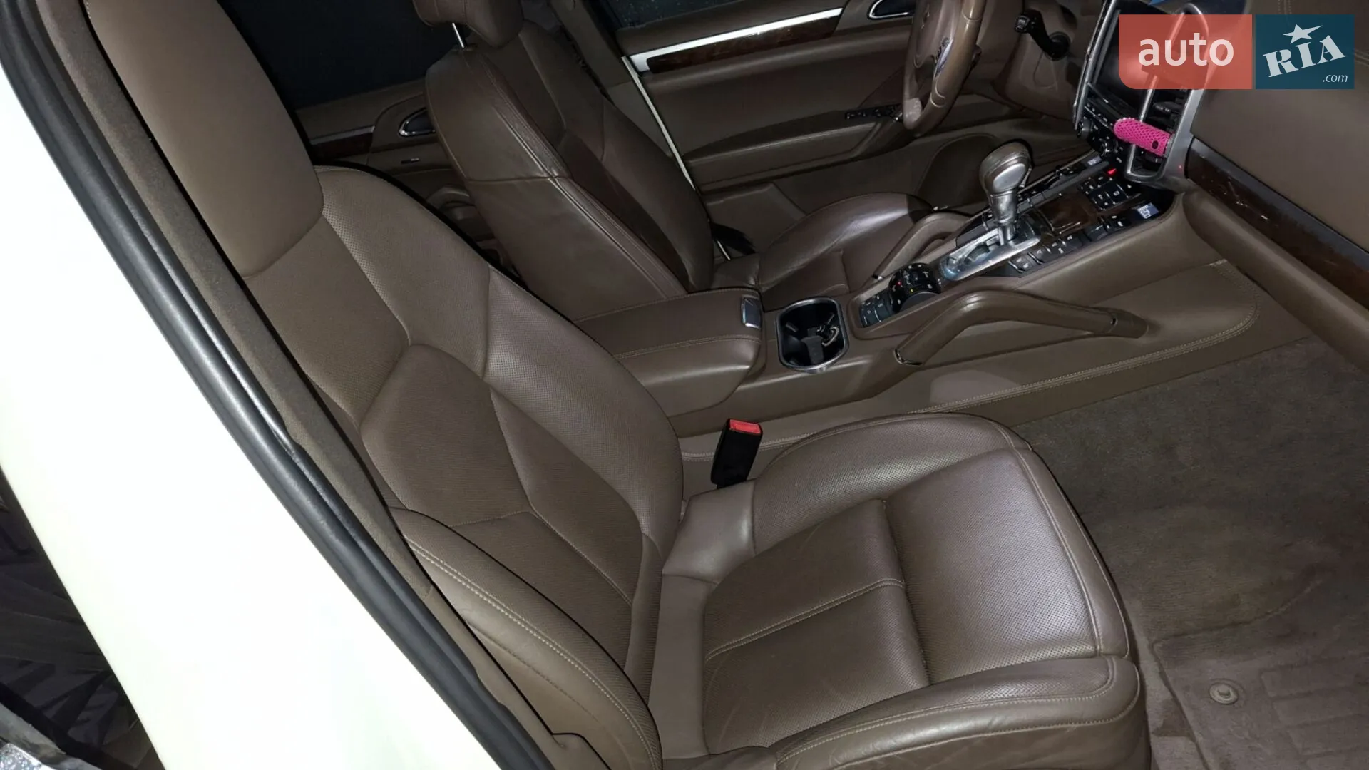 2011 Porsche Cayenne - мініатюра 2
