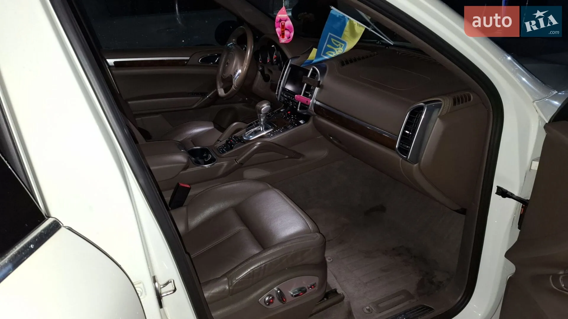 2011 Porsche Cayenne - мініатюра 11