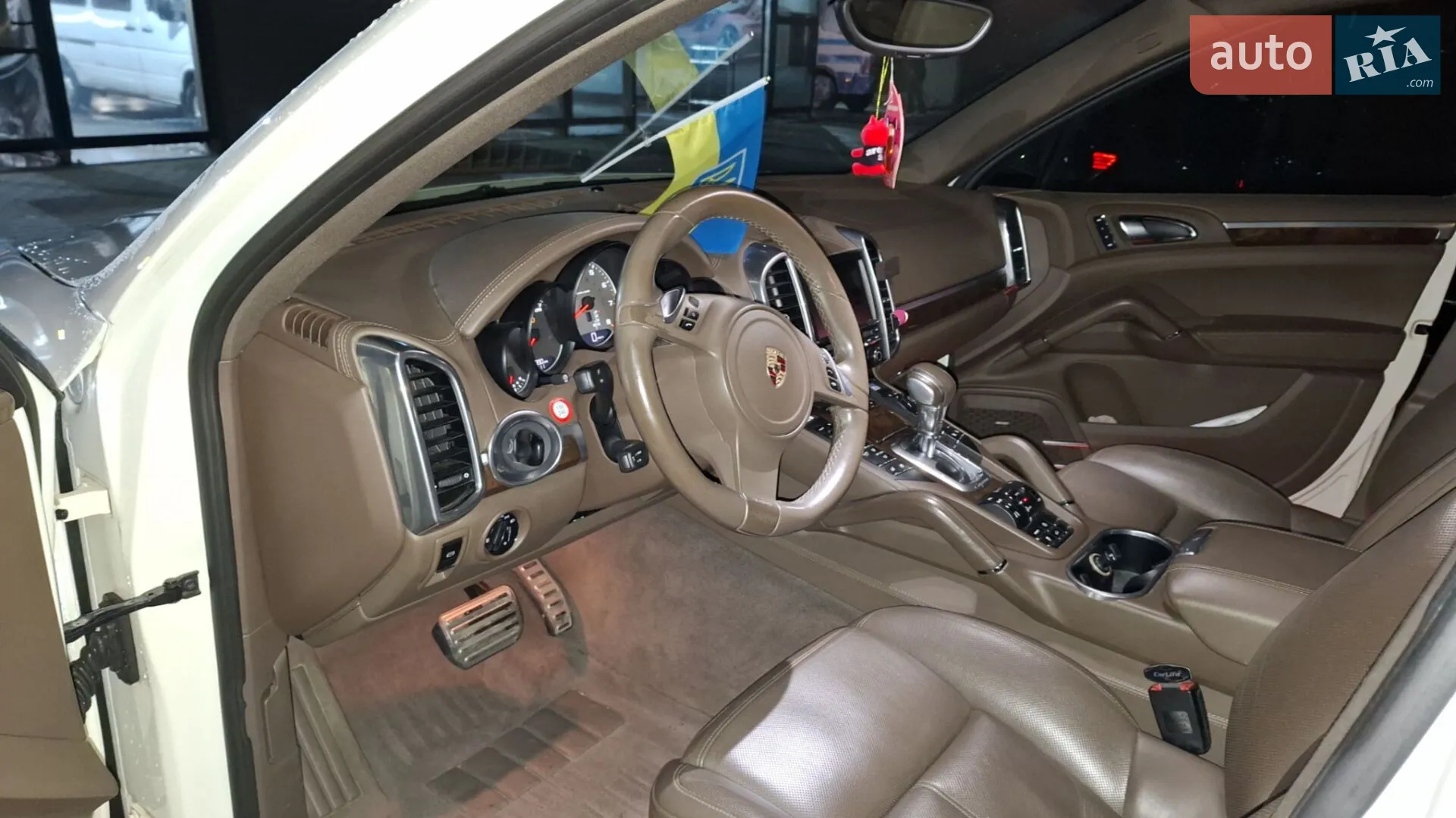 2011 Porsche Cayenne - мініатюра 15