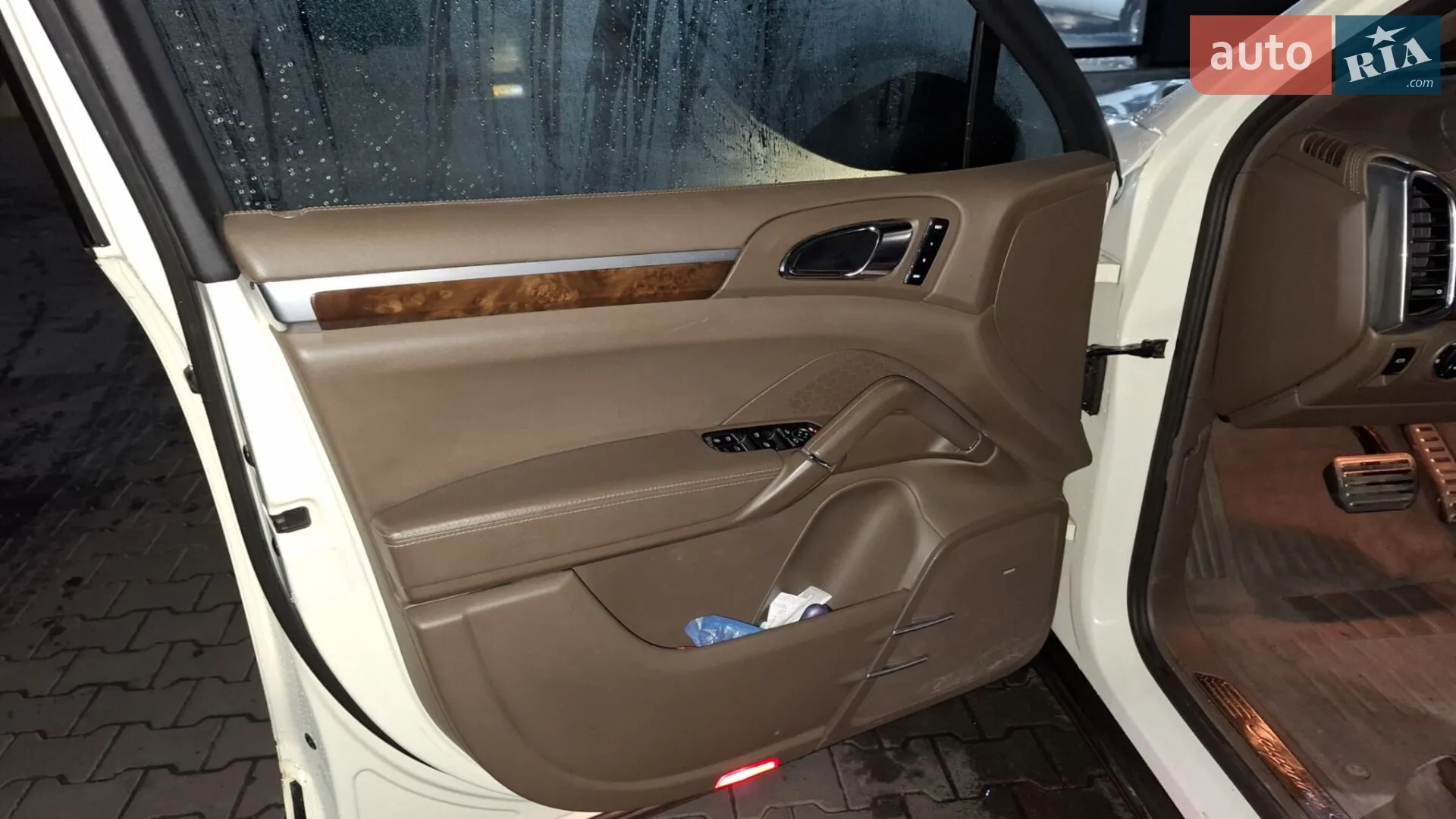 2011 Porsche Cayenne - мініатюра 16