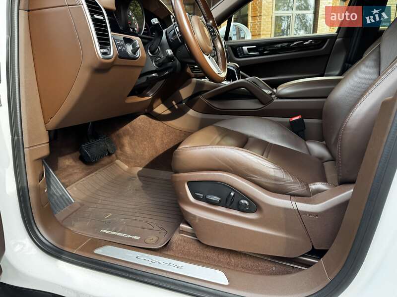 Позашляховик / Кросовер Porsche Cayenne 2021 в Броварах