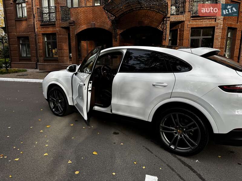 Позашляховик / Кросовер Porsche Cayenne 2021 в Броварах