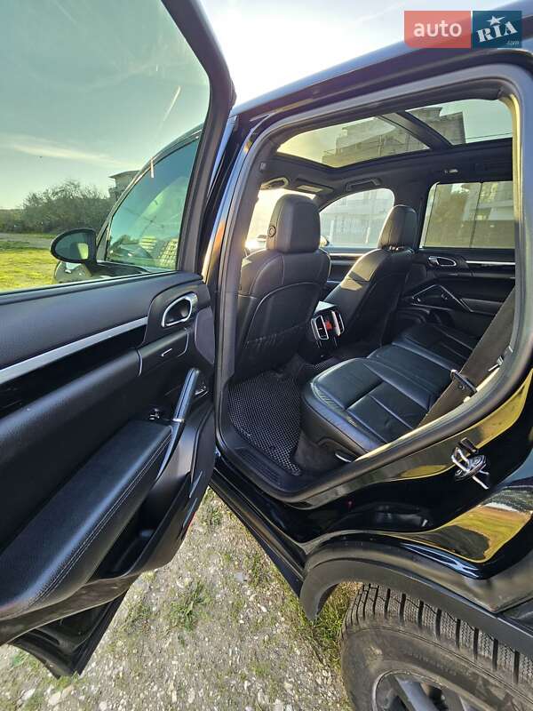 Внедорожник / Кроссовер Porsche Cayenne 2014 в Измаиле