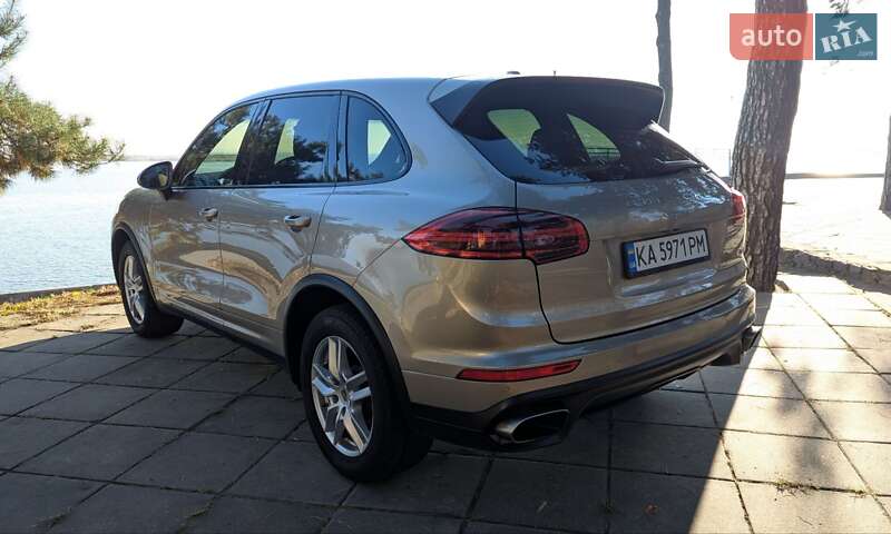 Porsche Cayenne 2015