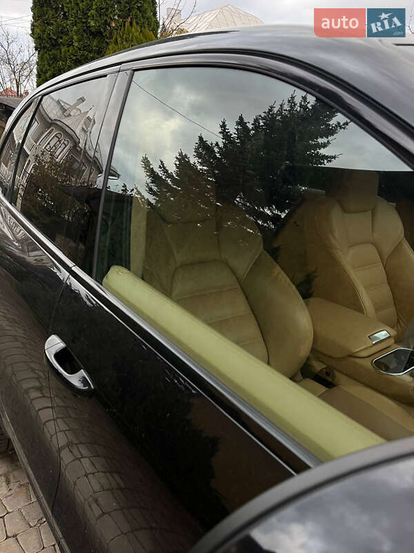Позашляховик / Кросовер Porsche Cayenne 2012 в Чернівцях