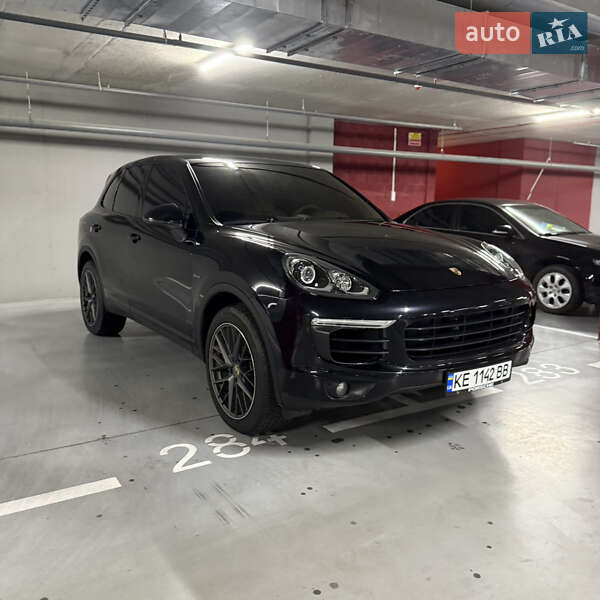 Внедорожник / Кроссовер Porsche Cayenne 2014 в Днепре