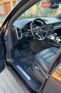 Внедорожник / Кроссовер Porsche Cayenne 2018 в Львове