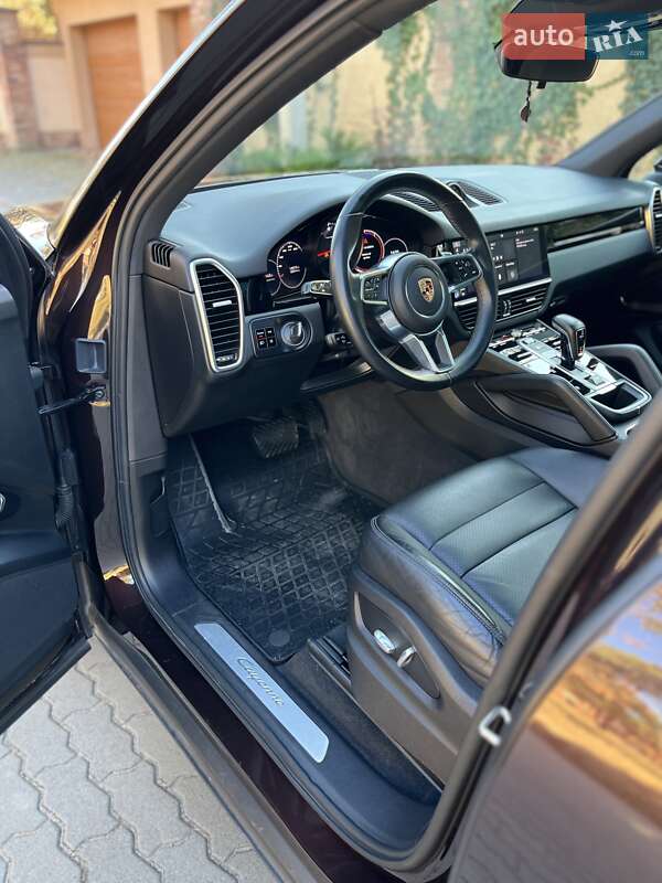 Внедорожник / Кроссовер Porsche Cayenne 2018 в Львове фото 5 Внедорожник / Кроссовер Porsche Cayenne 2018 в Львове