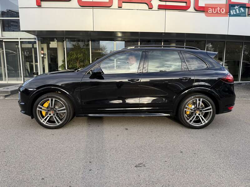 Позашляховик / Кросовер Porsche Cayenne 2013 в Дніпрі