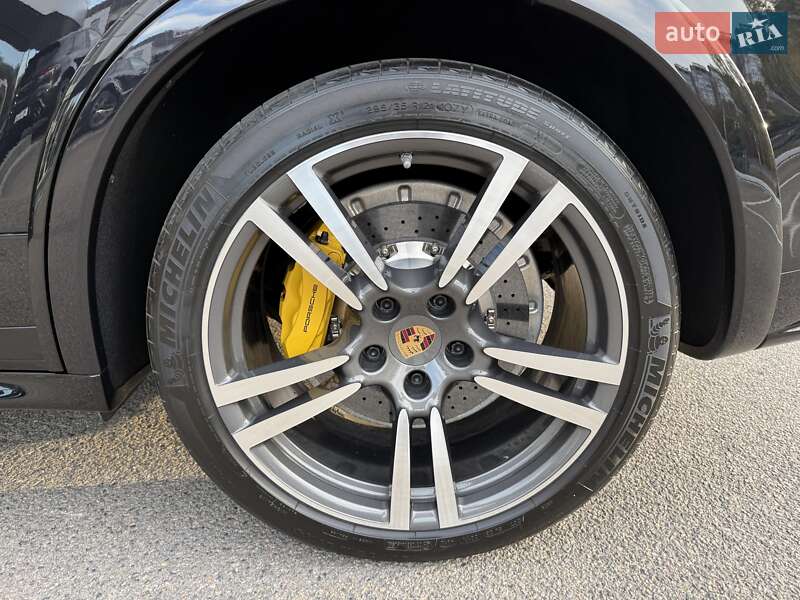 Позашляховик / Кросовер Porsche Cayenne 2013 в Дніпрі