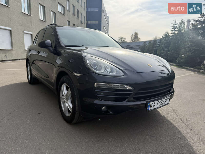 Внедорожник / Кроссовер Porsche Cayenne 2011 в Киеве
