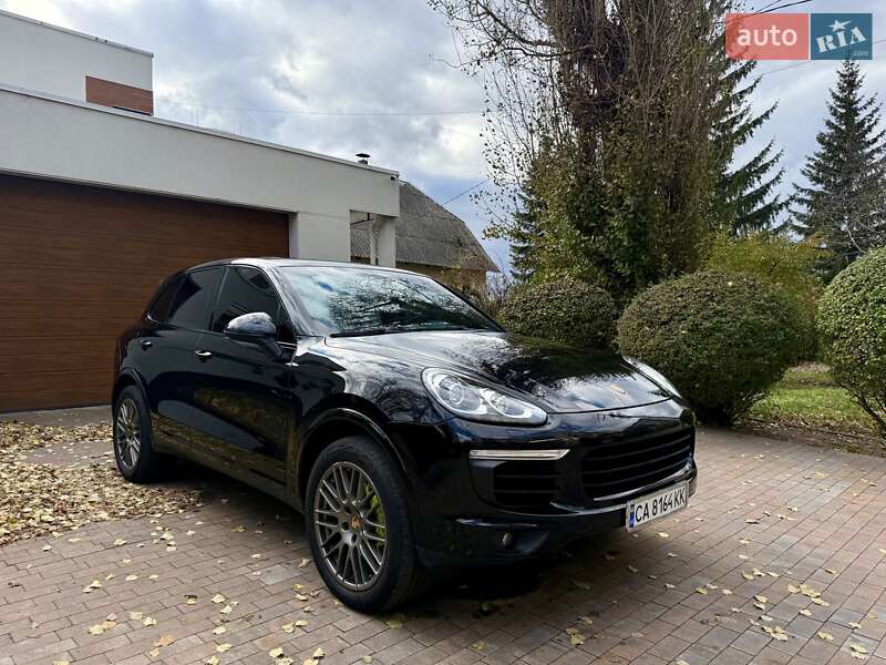 Внедорожник / Кроссовер Porsche Cayenne 2016 в Киеве фото 14 Внедорожник / Кроссовер Porsche Cayenne 2016 в Киеве