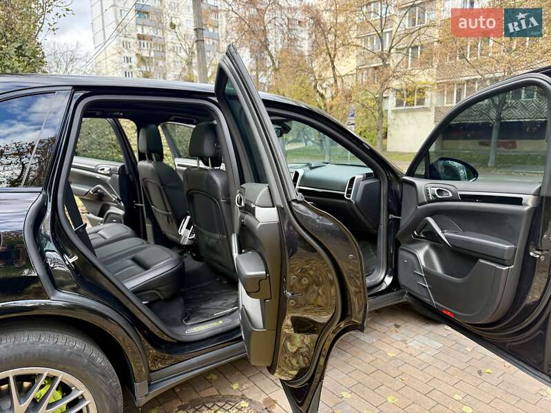 Внедорожник / Кроссовер Porsche Cayenne 2016 в Киеве фото 39 Внедорожник / Кроссовер Porsche Cayenne 2016 в Киеве