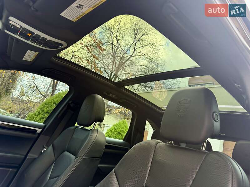 Внедорожник / Кроссовер Porsche Cayenne 2016 в Киеве фото 70 Внедорожник / Кроссовер Porsche Cayenne 2016 в Киеве
