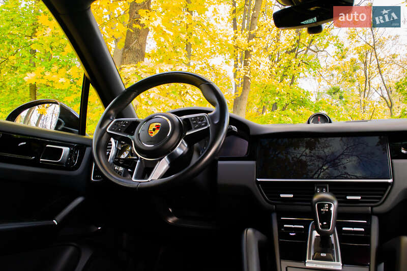 Внедорожник / Кроссовер Porsche Cayenne 2018 в Киеве
