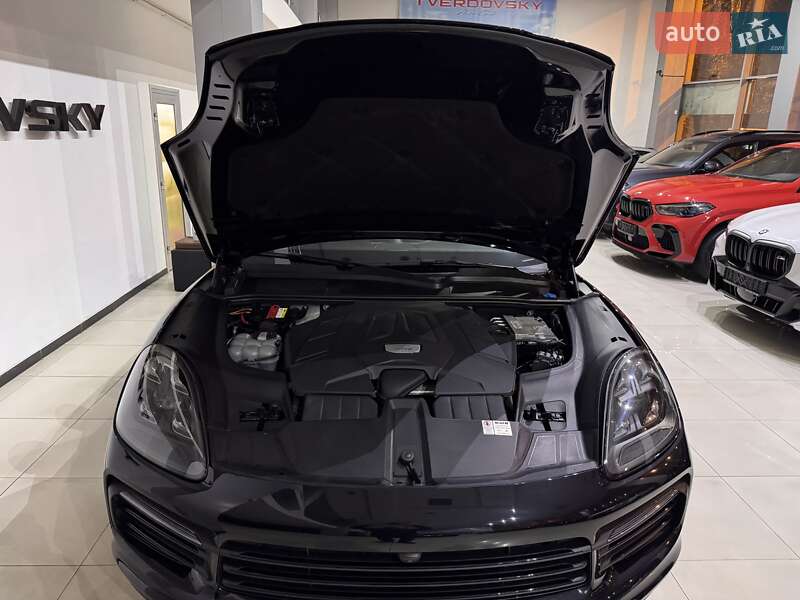 Внедорожник / Кроссовер Porsche Cayenne 2019 в Одессе