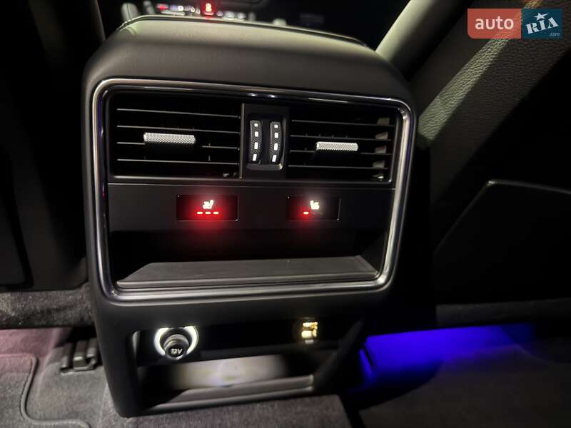 Внедорожник / Кроссовер Porsche Cayenne 2019 в Одессе