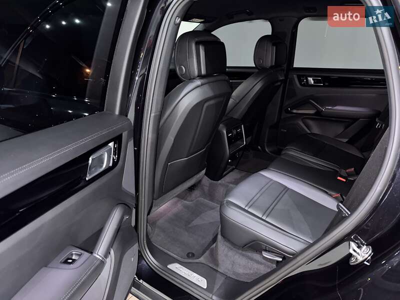 Внедорожник / Кроссовер Porsche Cayenne 2019 в Одессе
