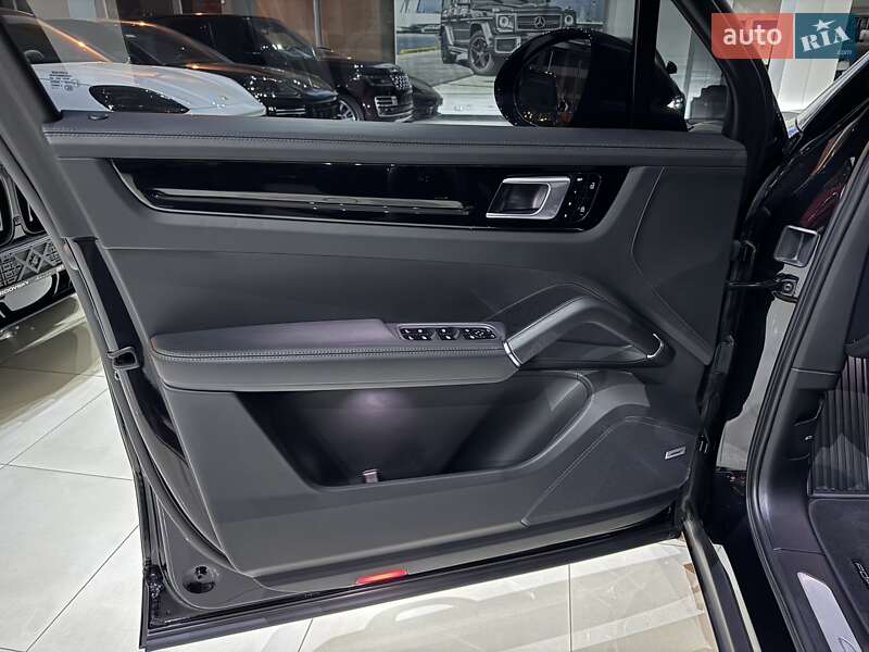 Внедорожник / Кроссовер Porsche Cayenne 2019 в Одессе