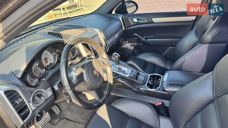 Позашляховик / Кросовер Porsche Cayenne 2010 в Дніпрі