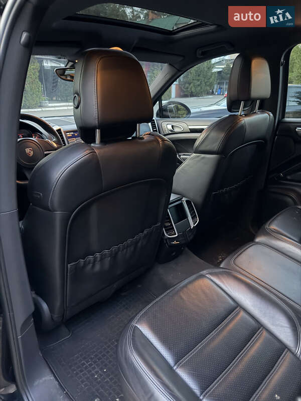 Позашляховик / Кросовер Porsche Cayenne 2011 в Києві фото 35 Позашляховик / Кросовер Porsche Cayenne 2011 в Києві
