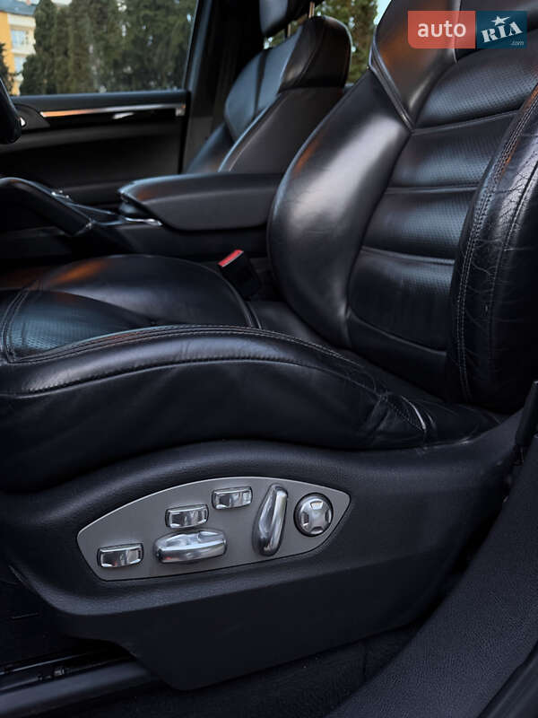 Позашляховик / Кросовер Porsche Cayenne 2011 в Києві фото 40 Позашляховик / Кросовер Porsche Cayenne 2011 в Києві