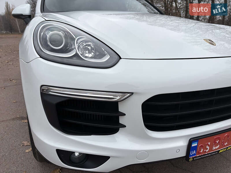 Позашляховик / Кросовер Porsche Cayenne 2015 в Ніжині