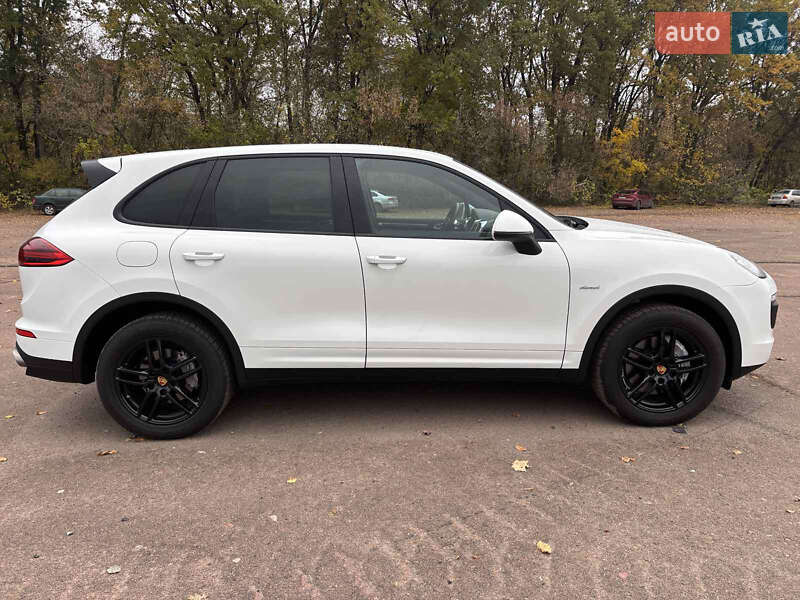 Позашляховик / Кросовер Porsche Cayenne 2015 в Ніжині