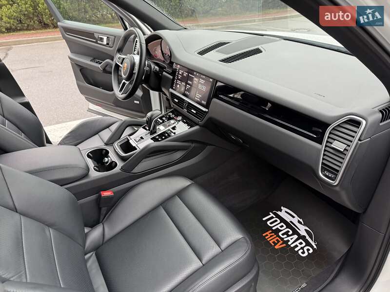 Позашляховик / Кросовер Porsche Cayenne 2020 в Києві