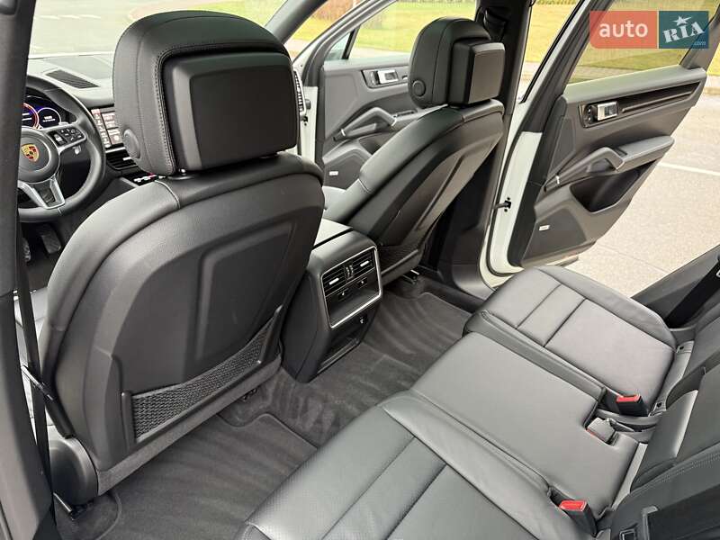 Позашляховик / Кросовер Porsche Cayenne 2020 в Києві