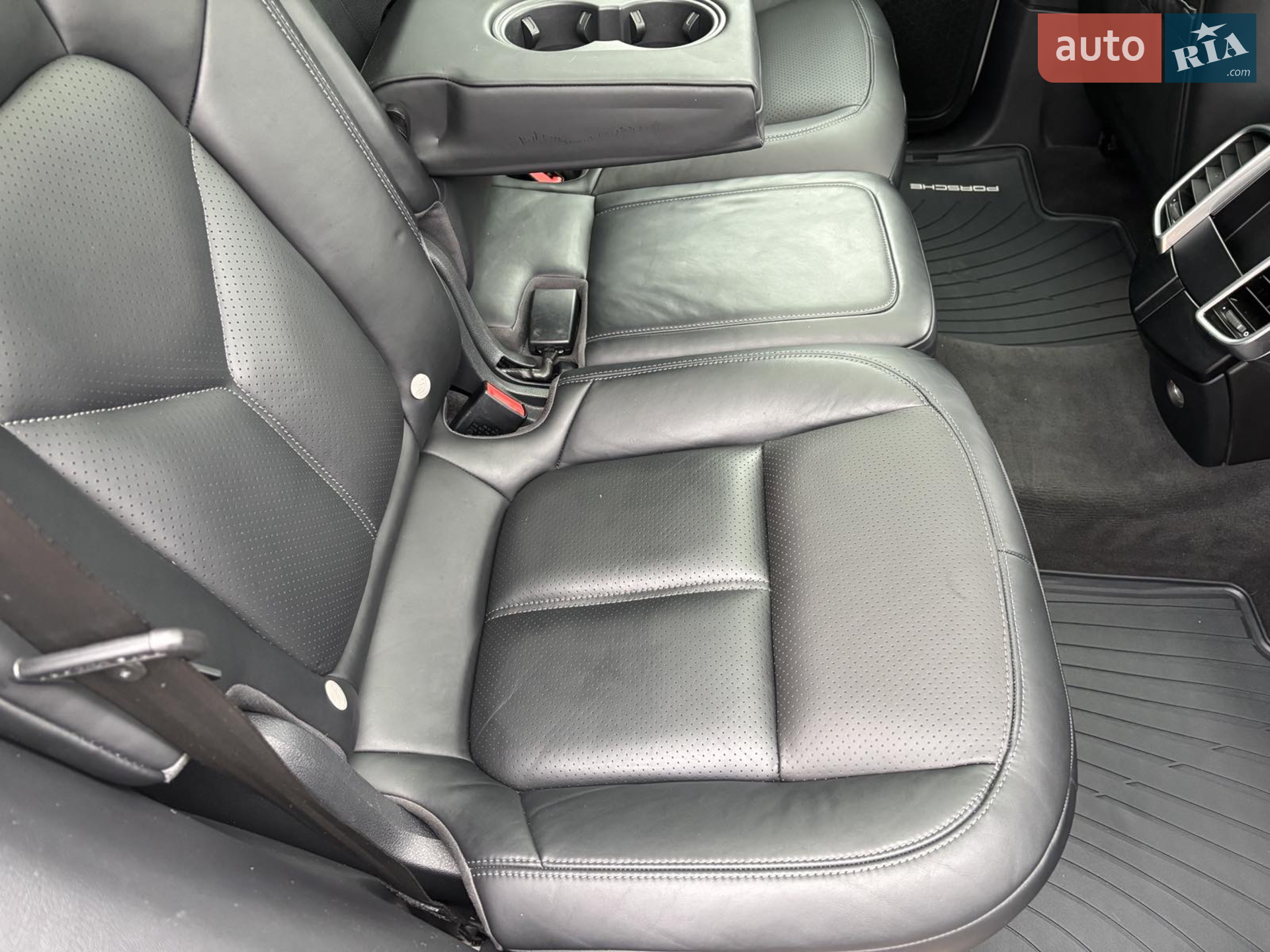 2015 Porsche Cayenne - мініатюра 22